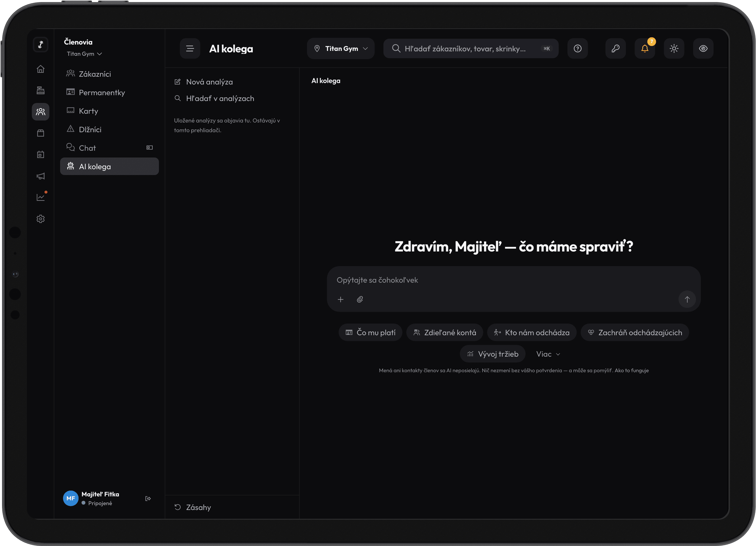 AI kolega v panelu RepUp — úvodní obrazovka s návrhy úkolů a polem na otázku