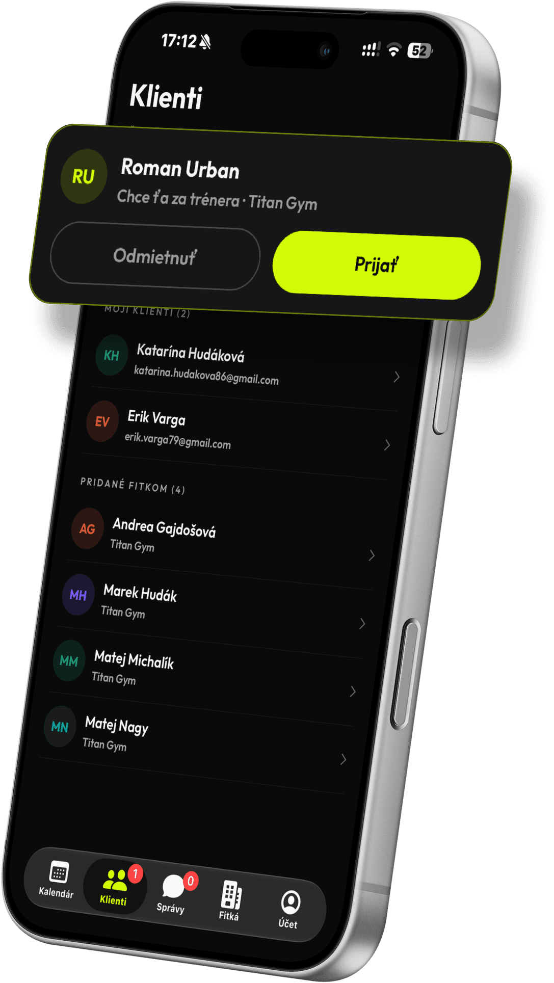 RepUp Trainer — seznam klientů trenéra a žádost o spárování s tlačítky Odmítnout a Přijmout